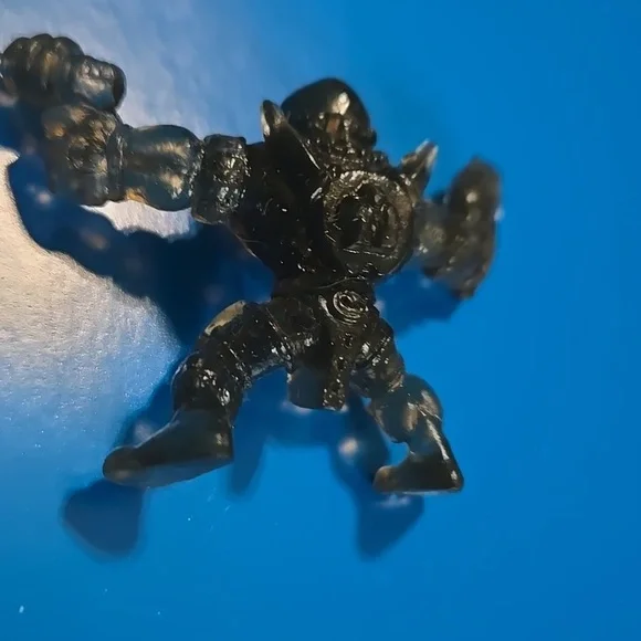 2004 #14 Aknar Shadow (Uncommon) Fistful Of Power Series 1 Figure 1.75" - Picture 2 of 3